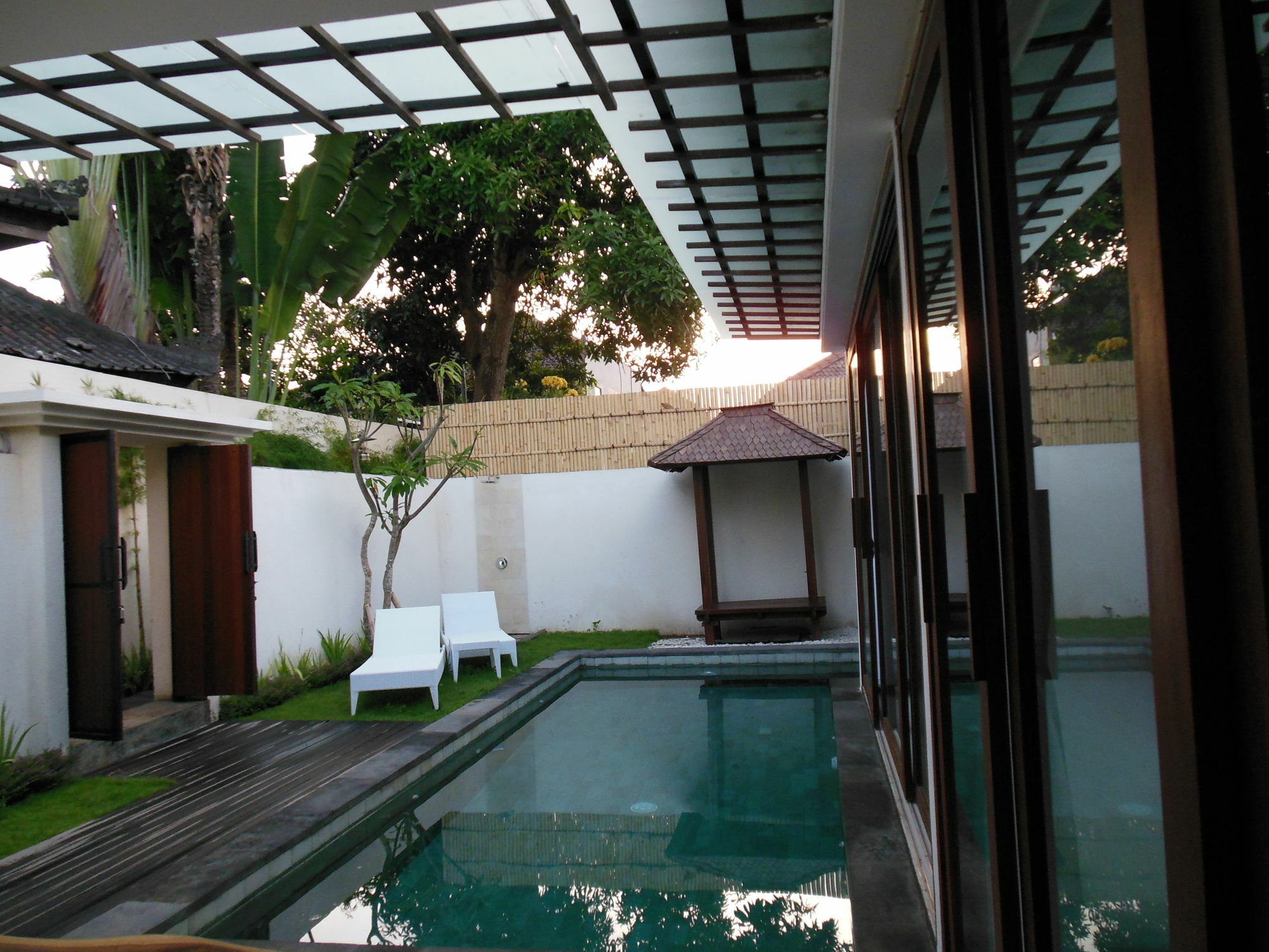 Hk Villa Bali Легиан Экстерьер фото