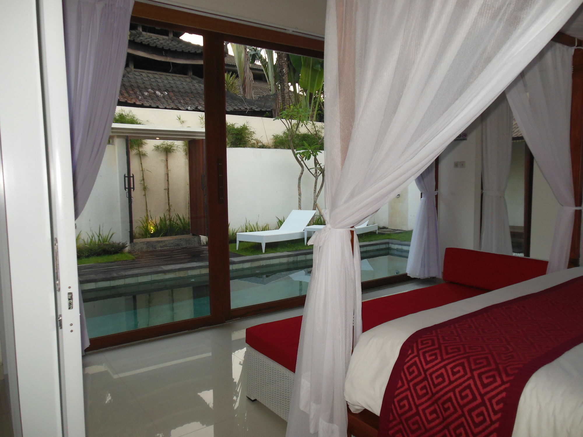 Hk Villa Bali Легиан Экстерьер фото